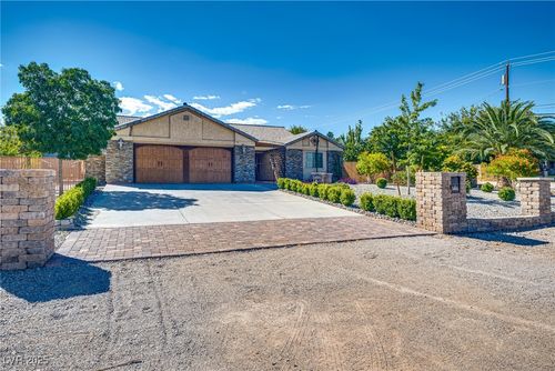 5685 N Campbell Rd, Las Vegas, NV, 89149-3332 | Card Image
