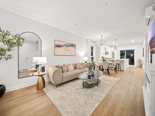 4-20926 83 Ave, Langley, BC, V2Y3Y9 | Card Image