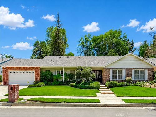 17540 Superior Street, Northridge, CA, 91325 | Card Image