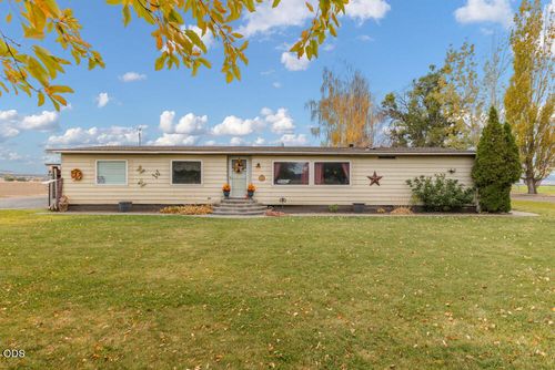 34990 Stastny Road, Malin, OR, 97632 | Card Image