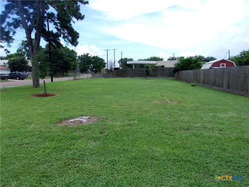 507 E River St, Victoria, TX, 77901-8259 | Card Image