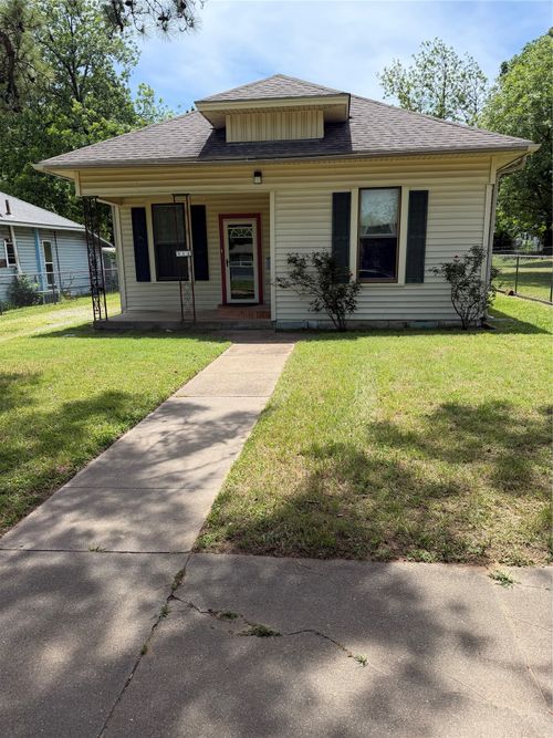 918 W Morgan St, Denison, TX, 75020-4306 | Card Image