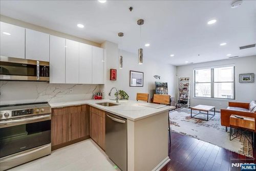 26 Ave At Port Imperial, West New York, NJ, 07093-8388 | Card Image