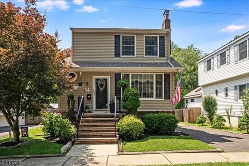 15 Oak St, Hillsdale, NJ, 07642-2626 | Card Image