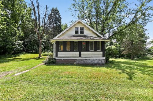 211 Broadview Ave, Girard, OH, 44420-3423 | Card Image