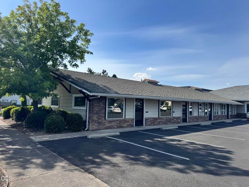 3-401 Crater Lake Avenue, Medford, OR, 97504 | Card Image