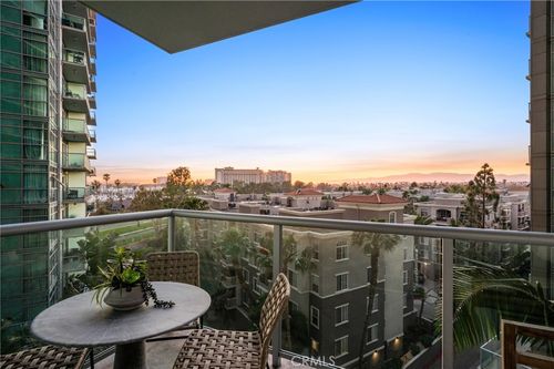 unit-611-13700 Marina Pointe Dr, Marina del Rey, CA, 90292-9260 | Card Image