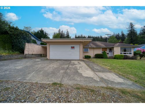 1220 N Henry St, Coquille, OR, 97423-1437 | Card Image