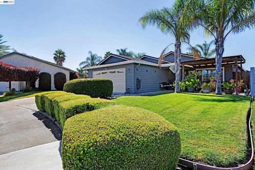 534 Buena Vida Ct, Stockton, CA, 95206-3061 | Card Image