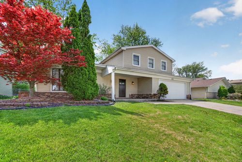 525 Revere Ave, Westmont, IL, 60559-1250 | Card Image