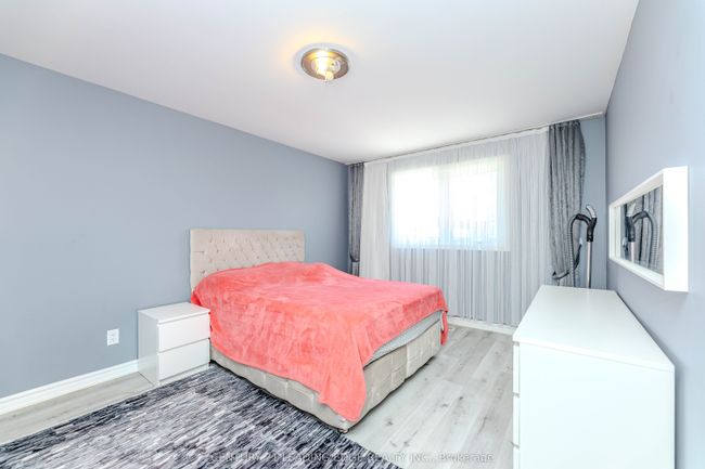 28 Sawmill Rd, House attached with 4 bedrooms, 3 bathrooms and 3 parking in North York ON | Image 14