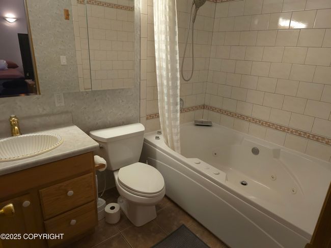 Master Bathroom | Image 18