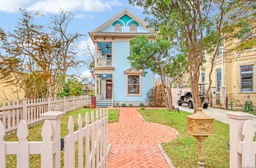 123 Cedar St, San Antonio, TX, 78210-1119 | Card Image