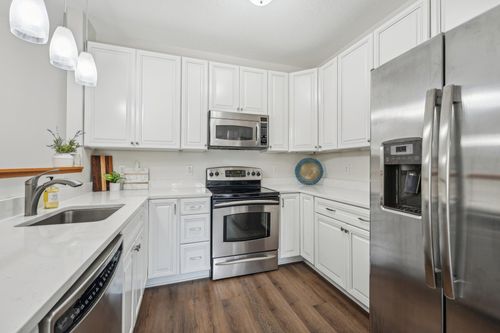 201-12761 Collegeview Dr, Eden Prairie, MN, 55347-3188 | Card Image