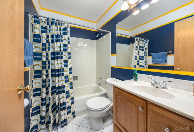 Full Guest Bath Second Level | Image 19