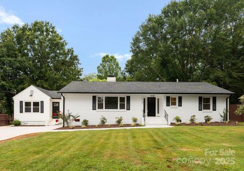 1121 S Edgemont Ave, Gastonia, NC, 28054-4511 | Card Image