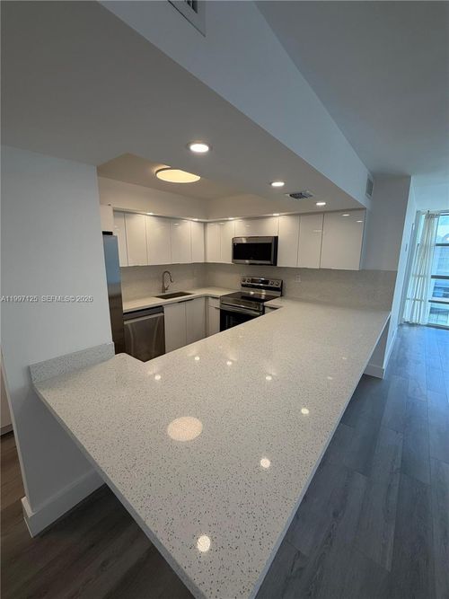 512-851 Three Islands Blvd, Hallandale Beach, FL, 33009-7810 | Card Image
