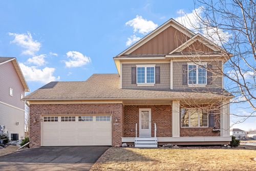 2049 Cobblestone Dr, Cologne, MN, 55322-4516 | Card Image