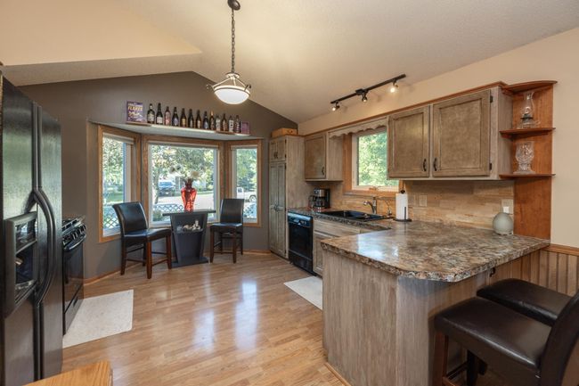 Kitchen | Image 8