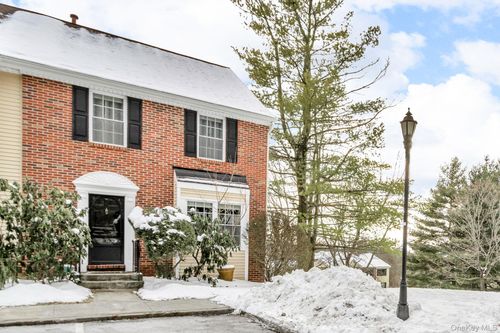 8 Cumberland Ct, Peekskill, NY, 10566-2563 | Card Image