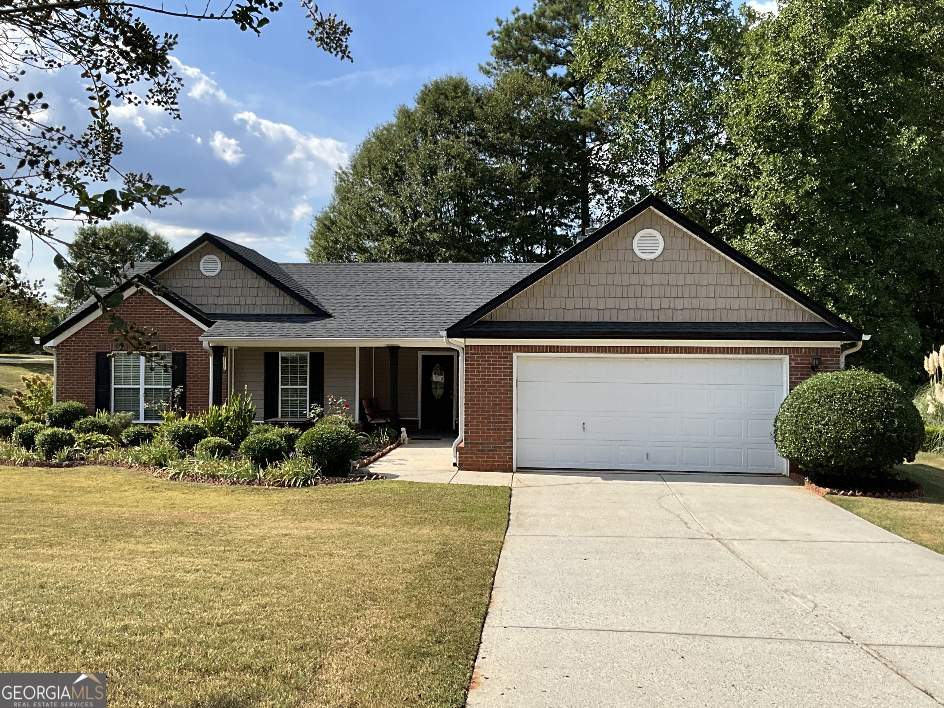 Sycamore Dr, Winder, GA 30680