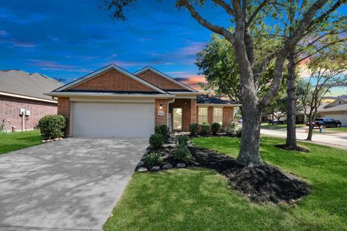 8226 Stratford Canyon Dr, Cypress, TX, 77433-2684 | Card Image