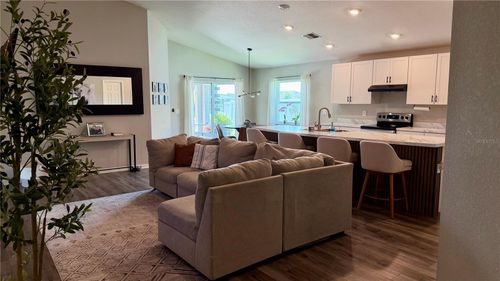6896 Gideon Circle, Zephyrhills, FL, 33541 | Card Image