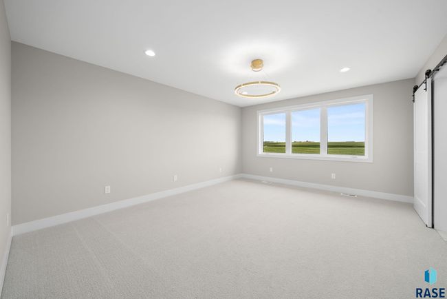 6604 E Hawker Cir, House other with 5 bedrooms, 4 bathrooms and null parking in Sioux Falls SD | Image 32