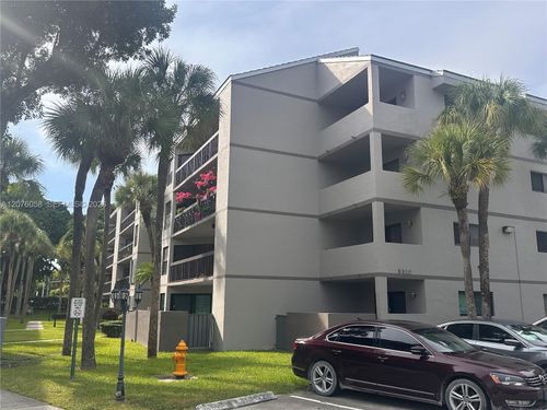 401dn-8810 Sw 132nd Place, Miami, FL, 33186 | Card Image