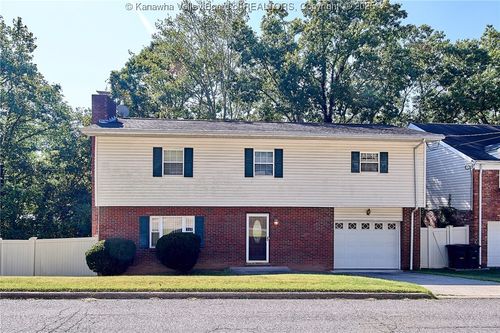 789 Echo Rd, South Charleston, WV, 25303-2708 | Card Image