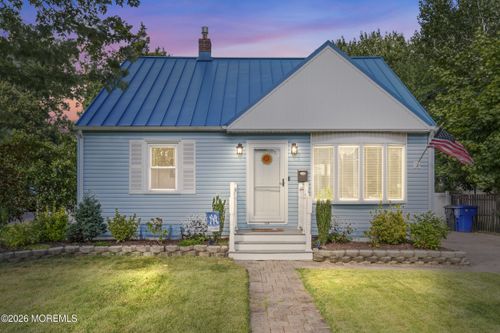 124 Pine St, Toms River, NJ, 08753-6822 | Card Image