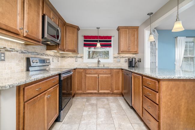 Stunning classic kitchen | Image 11