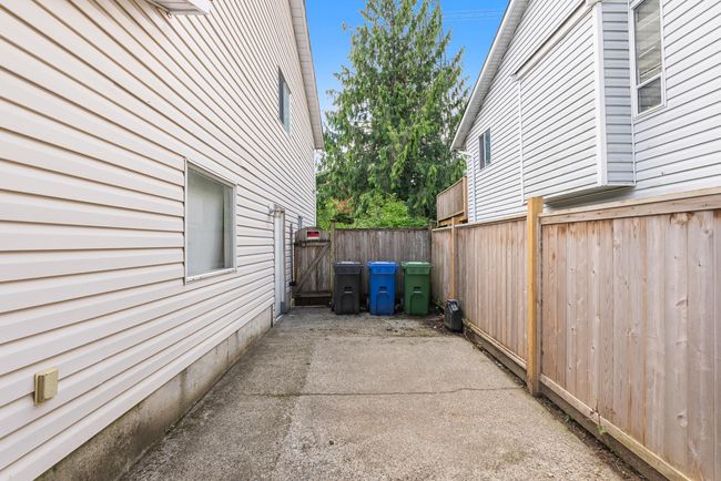 34874 High Dr, House other with 4 bedrooms, 3 bathrooms and 8 parking in Abbotsford BC | Image 34