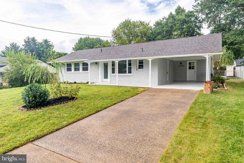 14722 Braddock Rd, CENTREVILLE, VA, 20120-1211 | Card Image