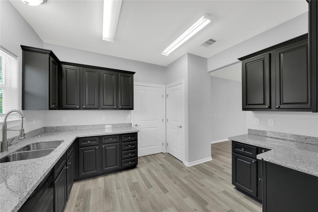 Williams St, Hitchcock, TX 77563