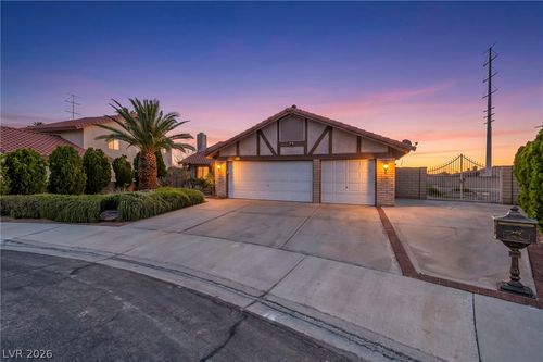 1605 Brocado Ln, Las Vegas, NV, 89117-5404 | Card Image