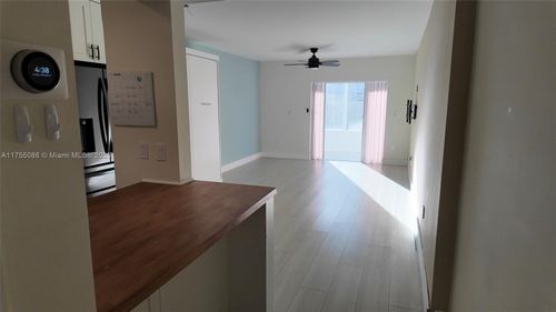 apt-107-120 Royal Palm Rd, Hialeah Gardens, FL, 33016-4609 | Card Image