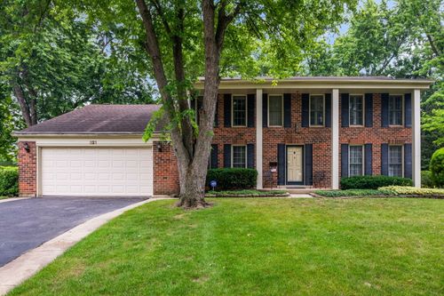321 Ambleside Dr, Roselle, IL, 60172-1421 | Card Image