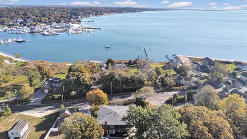 3-40 Old Canoe Place Rd, Southampton, NY, 11968-3613 | Card Image