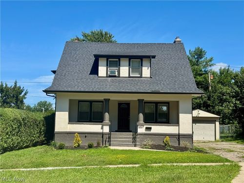 1451 Craneing Rd, Wickliffe, OH, 44092-2521 | Card Image