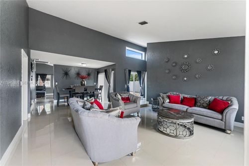 7527 Sw 6th Ct, North Lauderdale, FL, 33068-1386 | Card Image