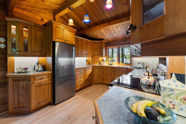 1384 C Centennial Lake Rd, House other with 3 bedrooms, 2 bathrooms and 3 parking in Calabogie ON | Image 12