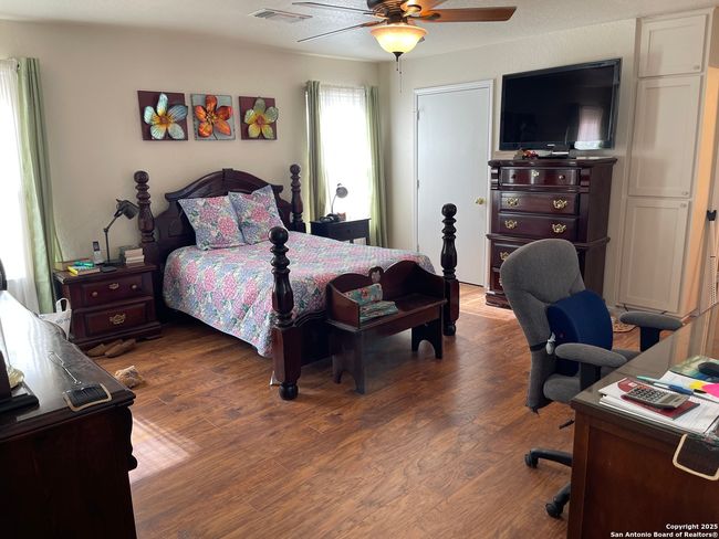 153 Springtree Pkwy, House other with 3 bedrooms, 2 bathrooms and null parking in Cibolo TX | Image 9