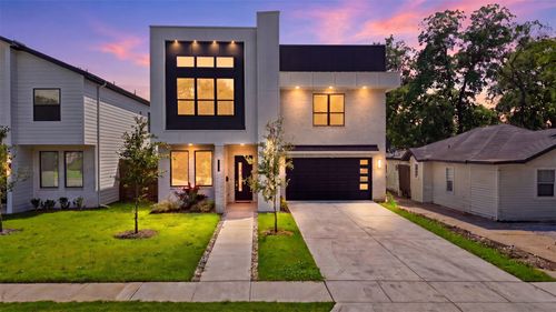 617 Parkview Ave, Dallas, TX, 75223-1547 | Card Image