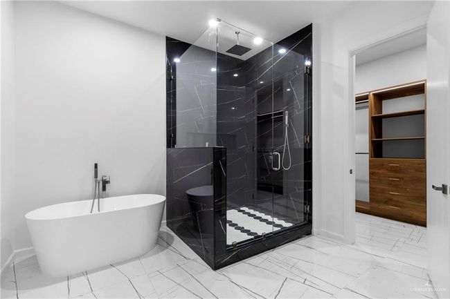 2228 S 45 Th St, House other with 3 bedrooms, 3 bathrooms and 2 parking in McAllen TX | Image 17