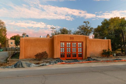  Paseo Del Pueblo Norte, Taos, NM, 87571-5905 | Card Image