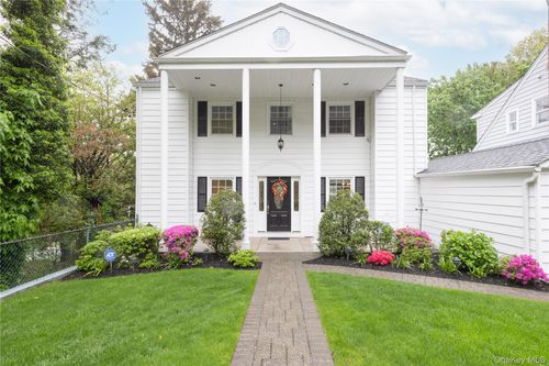 29 Chatfield Rd, Yonkers, NY, 10708-2703 | Card Image