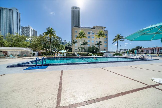 412A - 3800 S Ocean Dr, Condo with 2 bedrooms, 2 bathrooms and null parking in Hollywood FL | Image 52