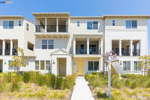 37655 Cape Cod Rd, Newark, CA, 94560-3511 | Card Image