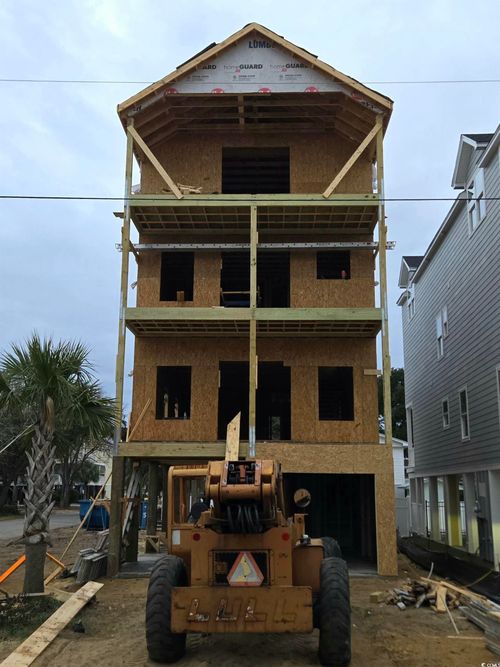 211 15th Ave S, Surfside Beach, SC, 29575-3024 | Card Image